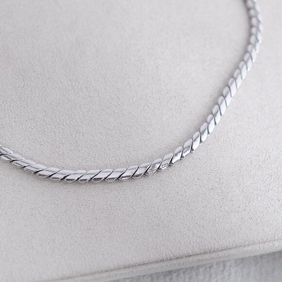 Vintage Coro Chain Necklace Silver Tone 16" Classic Designer Signed Jewelry - Picture 3 of 5